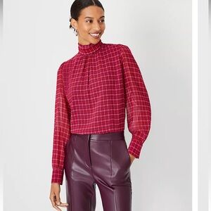 ANN TAYLOR Blouse Size 4 Paisley Print Business Casual Office Work Evening Light